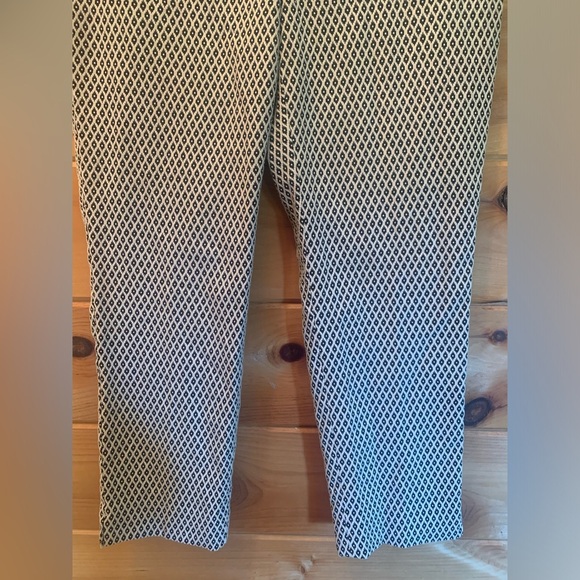 Ann Taylor Cropped Pants Size 2 “Kate” - Picture 3 of 11